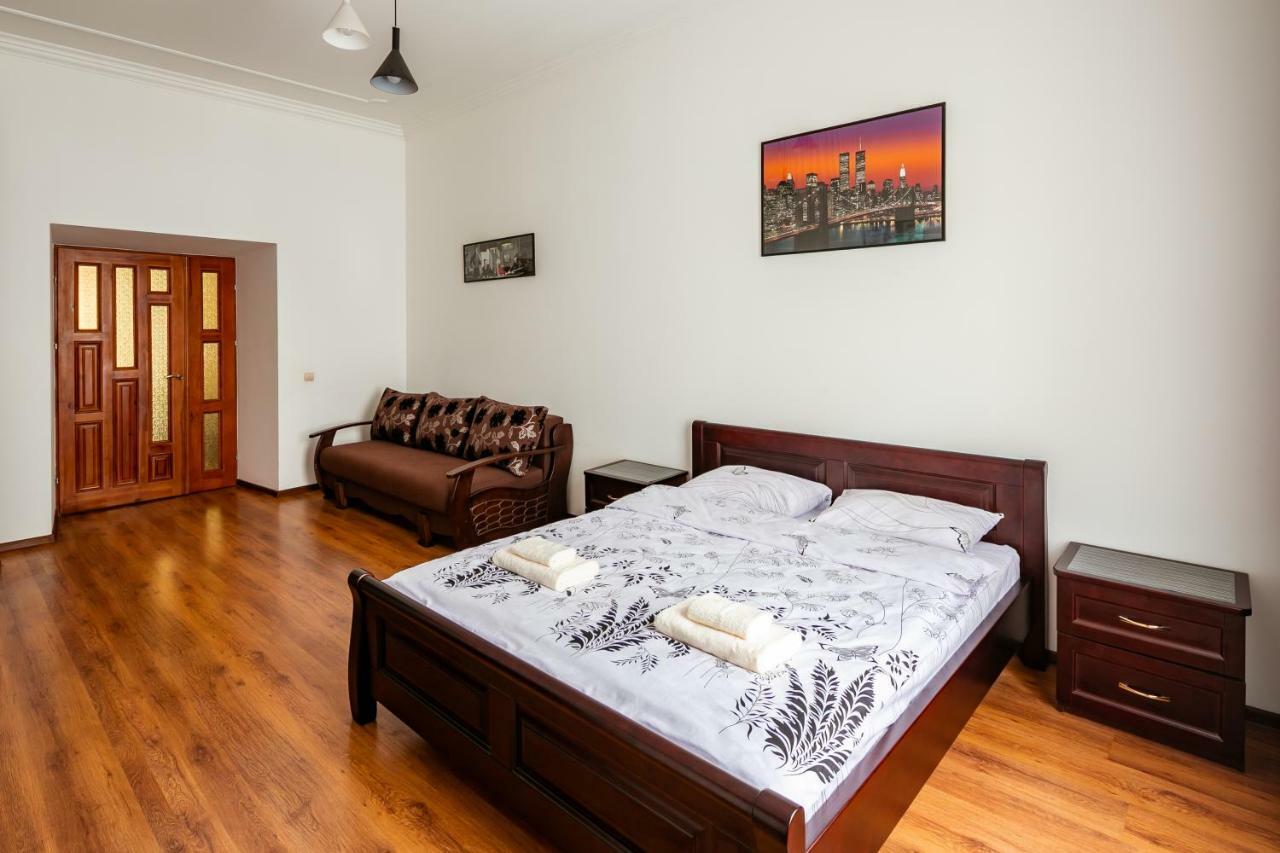 Bv Apartments Exquisite Львів Екстер'єр фото