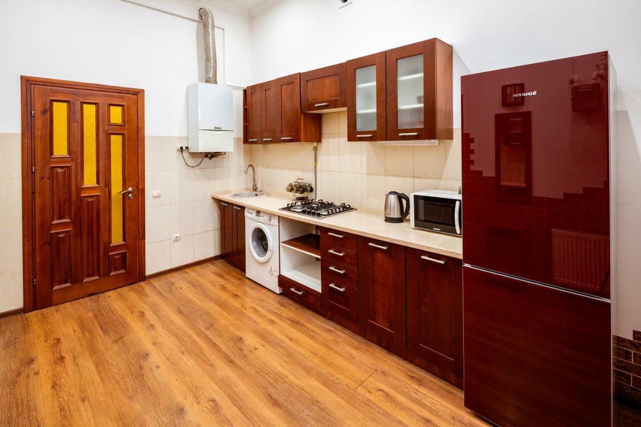 Bv Apartments Exquisite Львів Екстер'єр фото